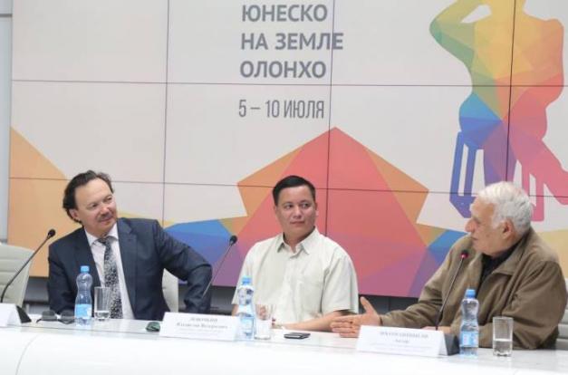 В Якутске обсудили фестиваль "Встреча Шедевров Юнеско на земле Олонхо"