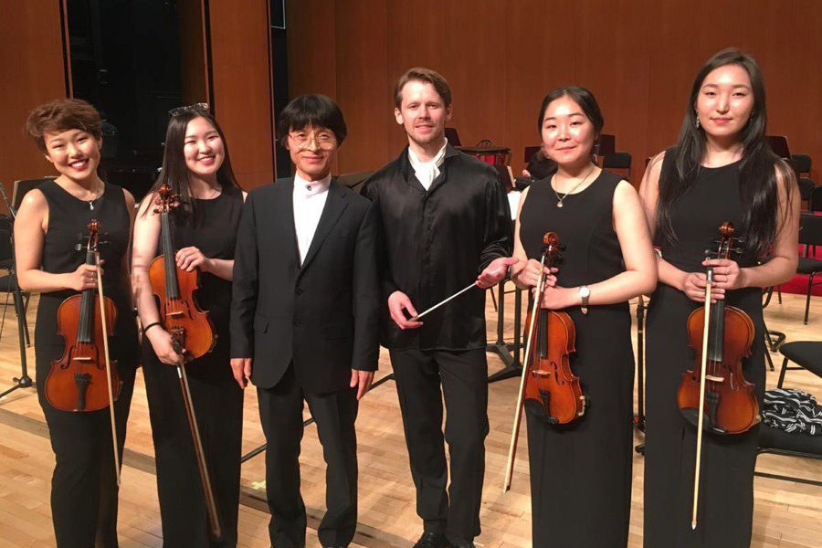 NEFU violinists performed a concert in South Korea