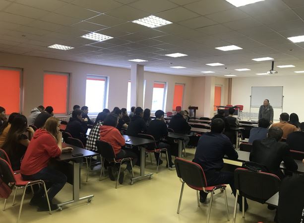 25 октября в МПТИ (ф) СВФУ прошел семинар для студентов старших курсов с участием Центра занятости на тему: «Эффективные технологии поиска работы».