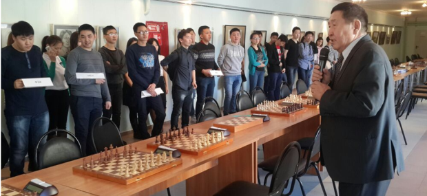В СВФУ прошло первенство по шашкам и шахматам