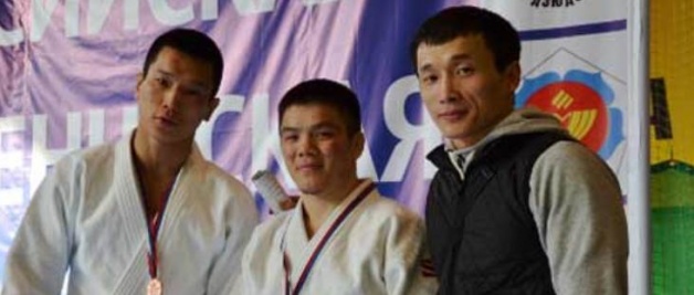  Выпускник СВФУ Чимэддорж Марал-Эрдэнэ завоевал титул чемпиона мира по самбо