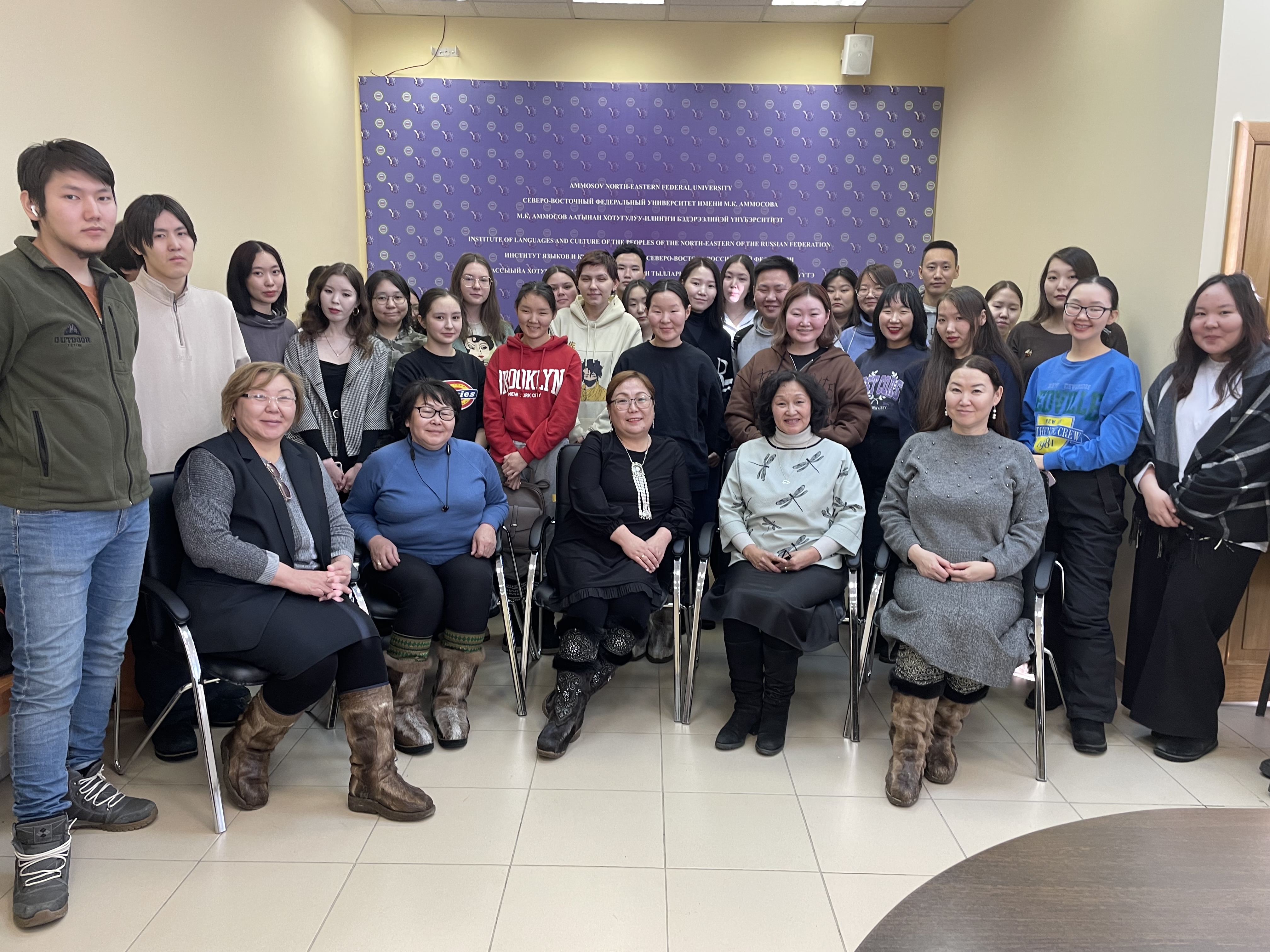 В честь Дня родного языка и письменности студенты БА-АПО-21-261 побывали на мастер-классе «Литературный мир Арктики» 