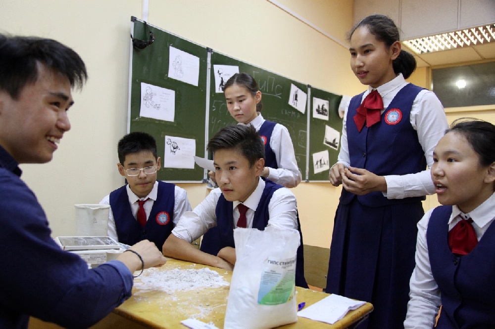 СВФУ: Школьники нуждаются в дополнительных научных занятиях