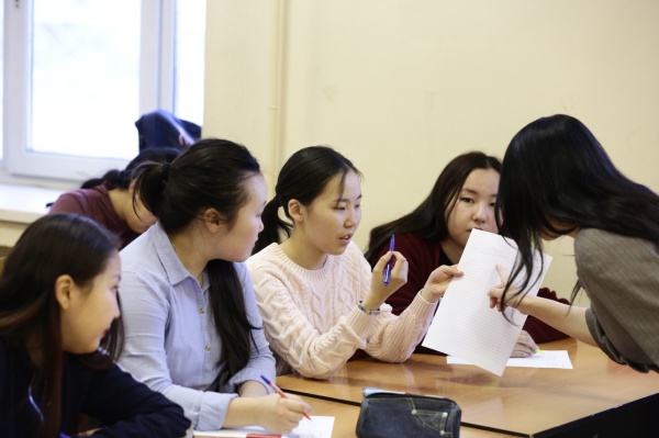 Якутские школьники проходят олимпиаду «Ближе к Дальнему» для поступления в СВФУ