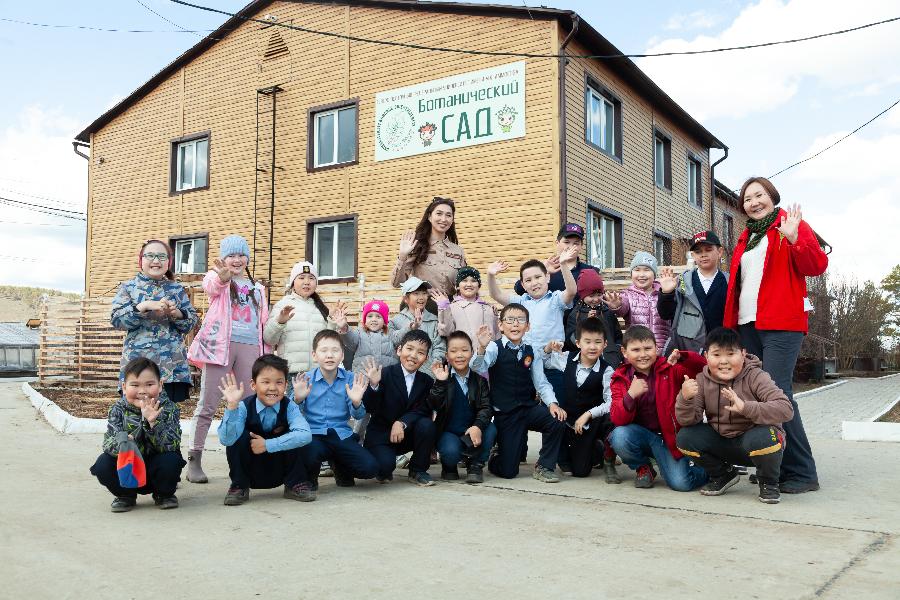 Ботсад СВФУ провел благотворительную акцию «КЛАССный час в саду» для школьников в День подснежника 