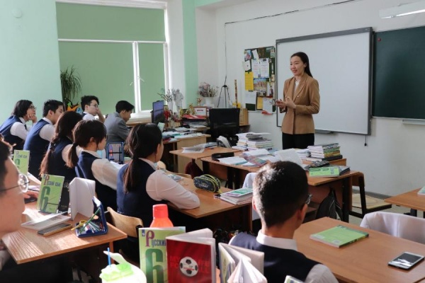Неделя науки: СВФУ дал старт всероссийской акции «Ученые – в школы» в Якутске