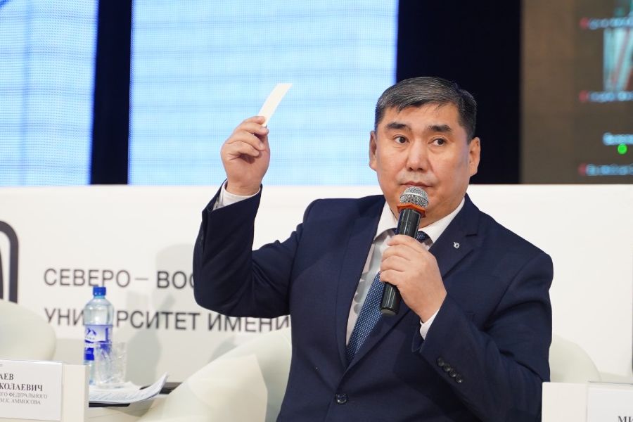 Ректор СВФУ Анатолий Николаев: «Комиссия по мониторингу условий труда будет заседать каждый год»